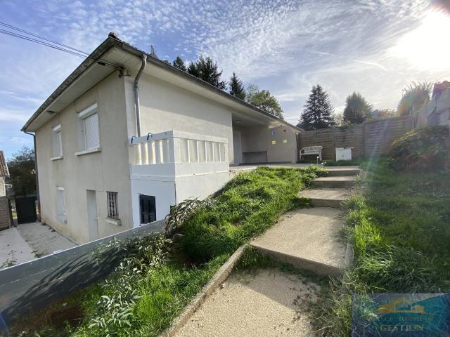 Maison 12 pièces 230 m²