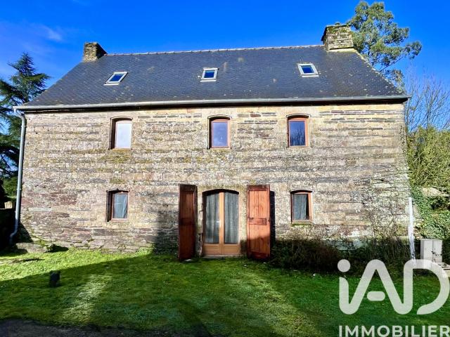 Maison 12 pièces 234 m²