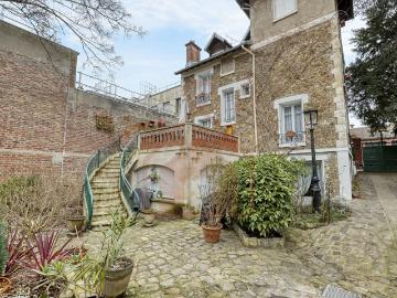 Maison 12 pièces 235 m²