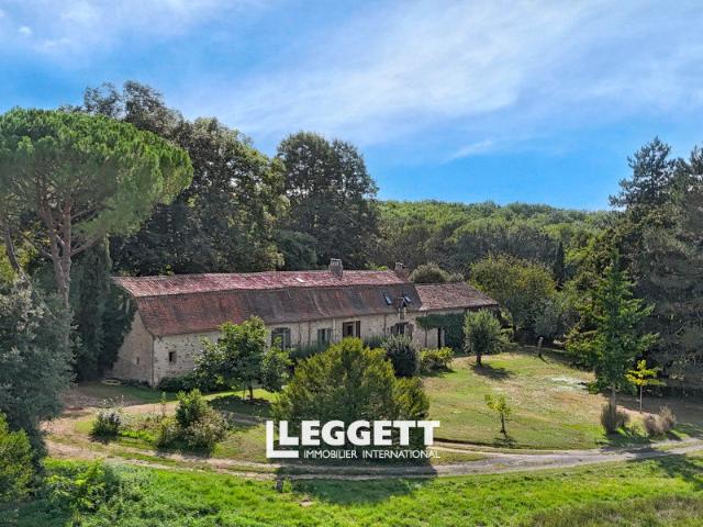 Maison 12 pièces 340 m²