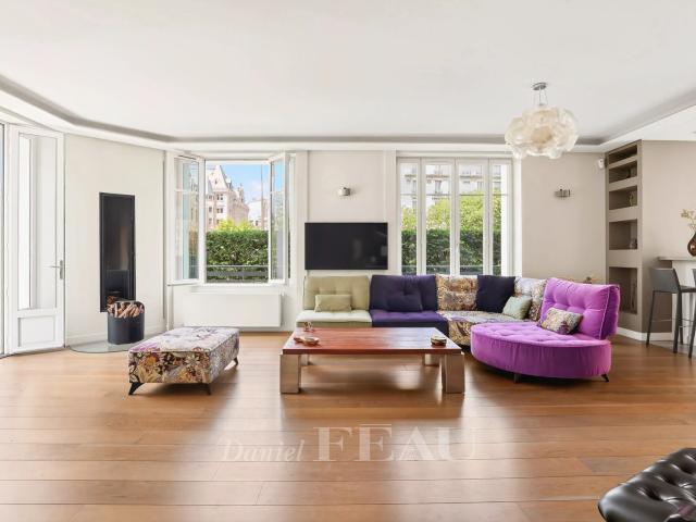 Maison 12 pièces 340 m²