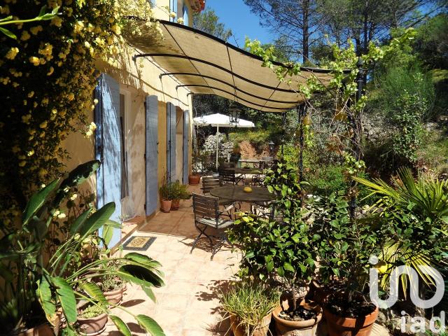 Maison 12 pièces 341 m²