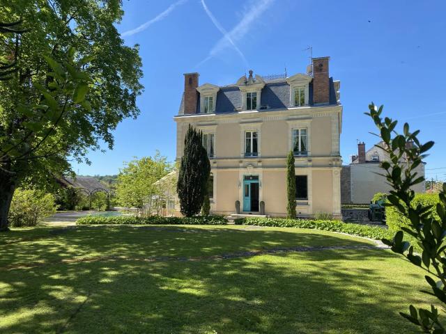 Maison 12 pièces 341 m²