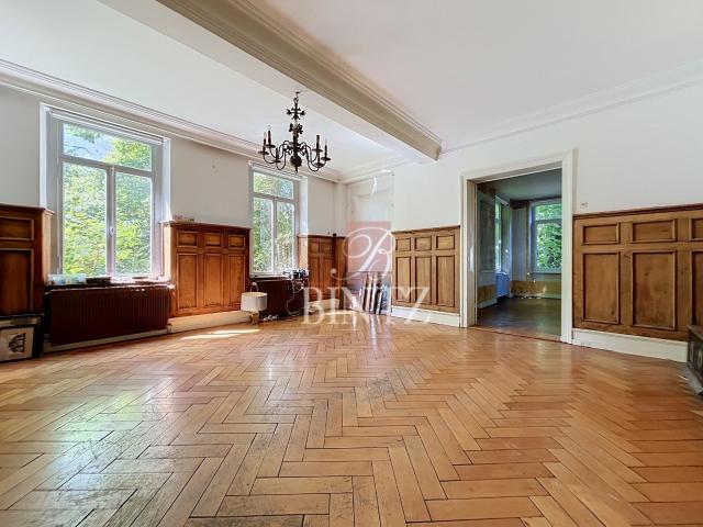 Maison 12 pièces 341 m²