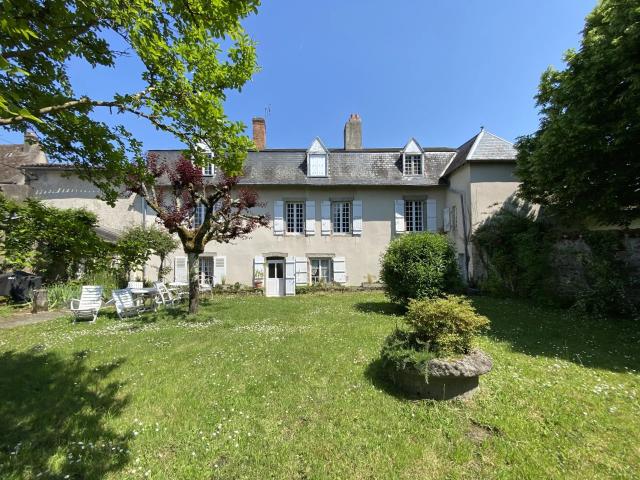 Maison 12 pièces 342 m²