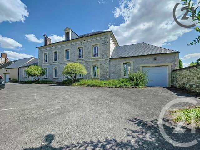 Maison 12 pièces 346 m²