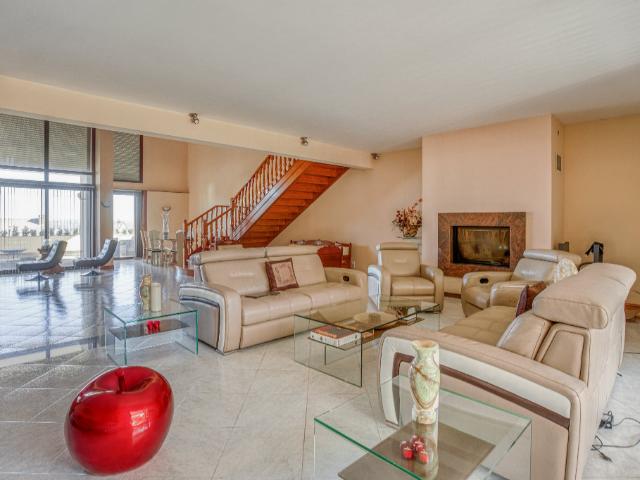 Maison 12 pièces 350 m²