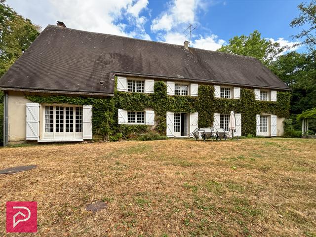 Maison 12 pièces 350 m²