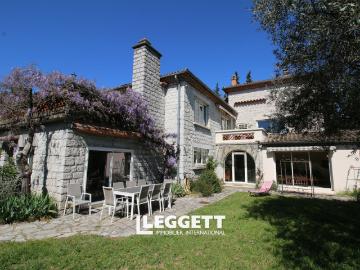 Maison 12 pièces 350 m²