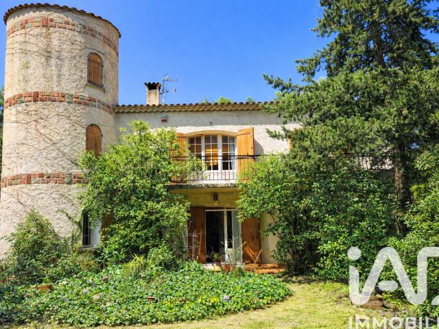 Maison 12 pièces 350 m²