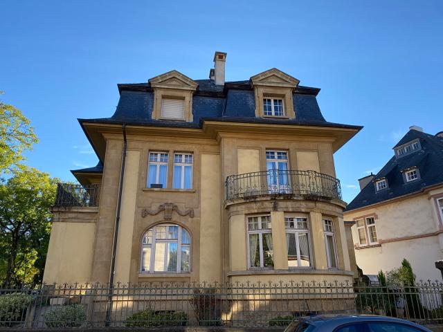 Maison 12 pièces 351 m²