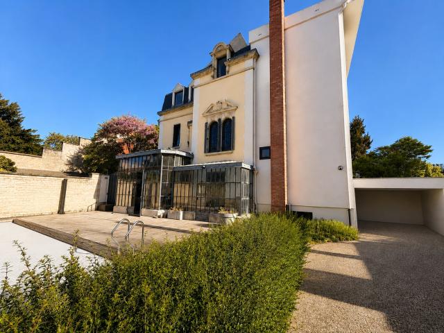 Maison 12 pièces 351 m²