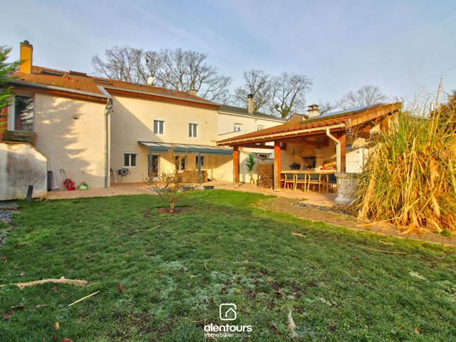 Maison 12 pièces 352 m²
