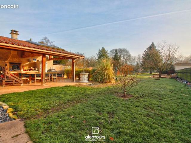 Maison 12 pièces 352 m²