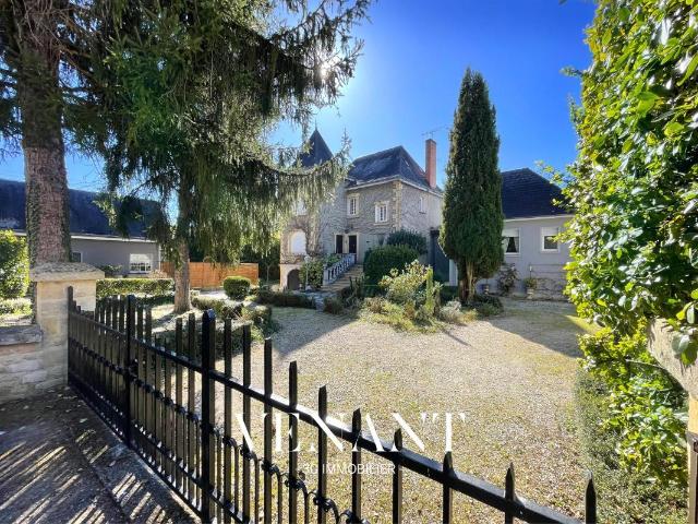 Maison 12 pièces 354 m²