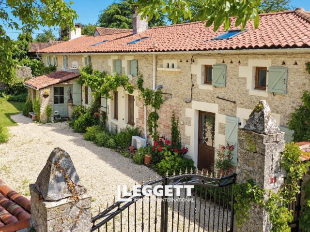 Maison 12 pièces 360 m²