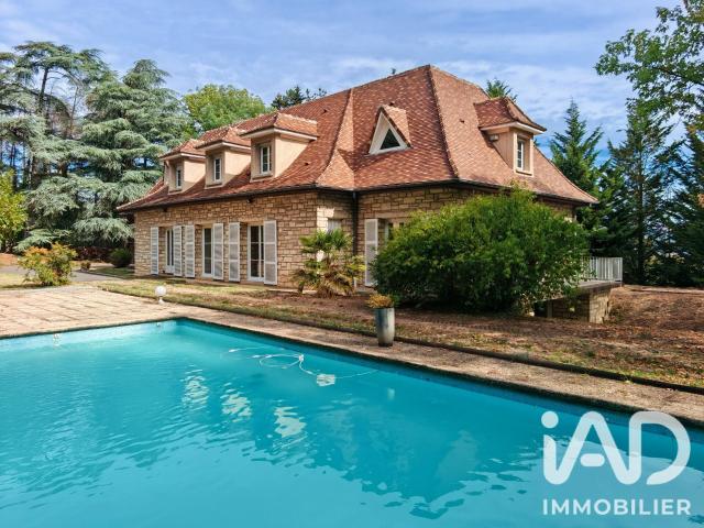 Maison 14 pièces 360 m²
