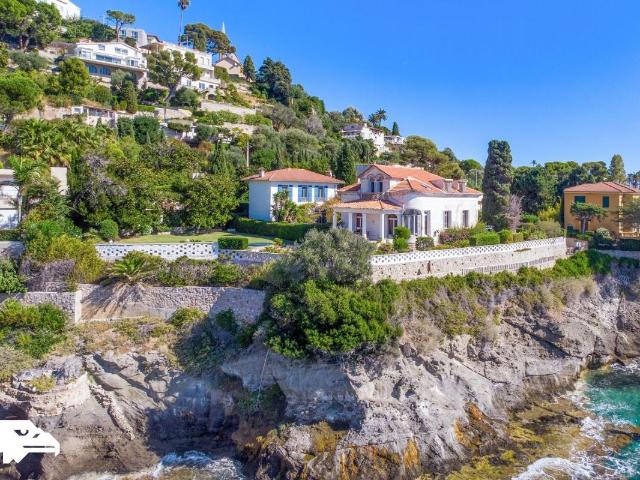 Maison 12 pièces 360 m²