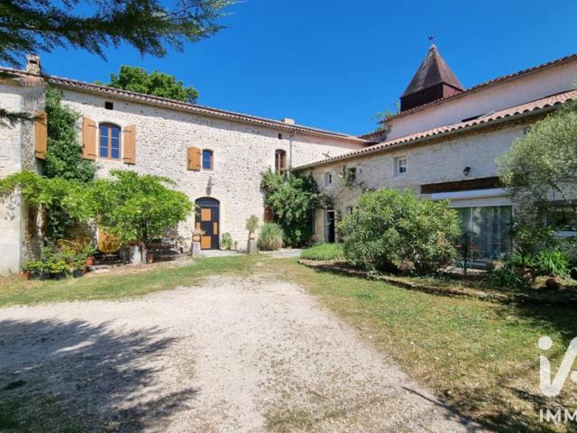 Maison 12 pièces 361 m²