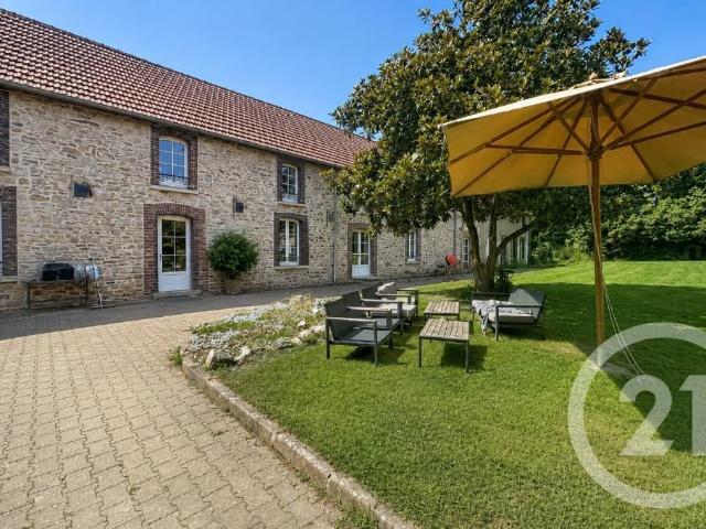 Maison 12 pièces 361 m²