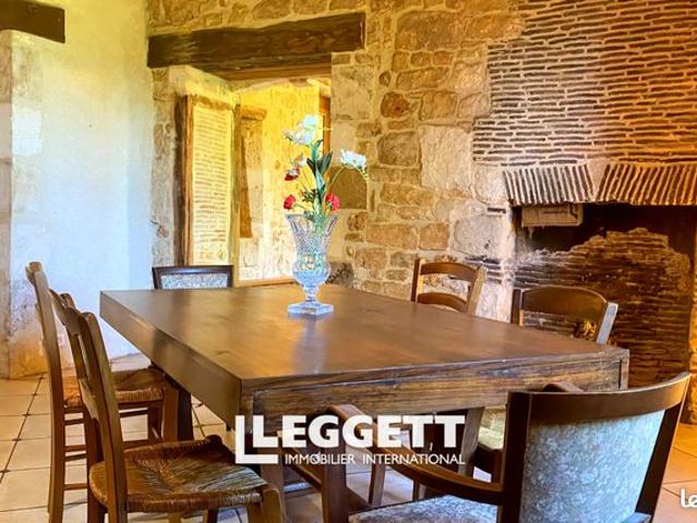 Maison 12 pièces 361 m²