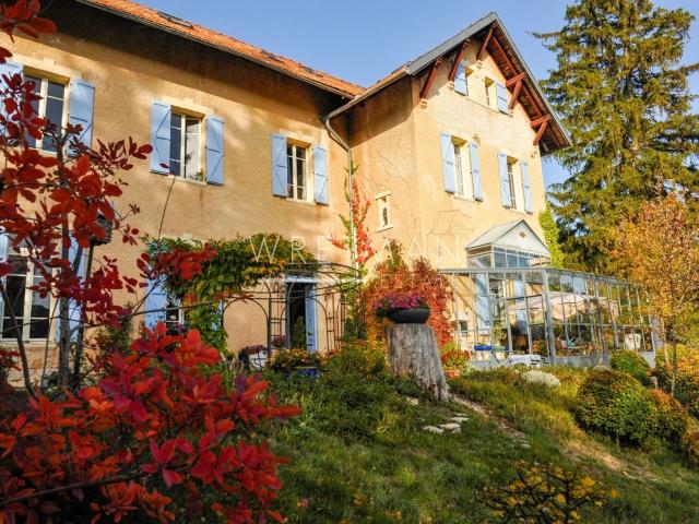 Maison 12 pièces 368 m²