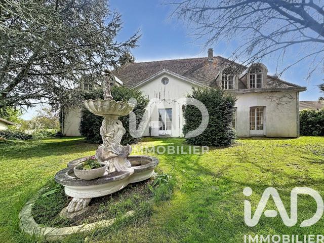 Maison 12 pièces 368 m²