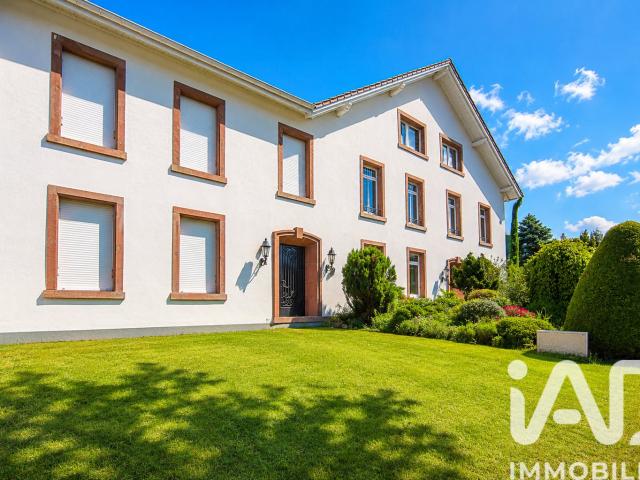 Maison 12 pièces 370 m²