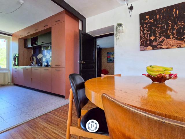 Maison 12 pièces 370 m²
