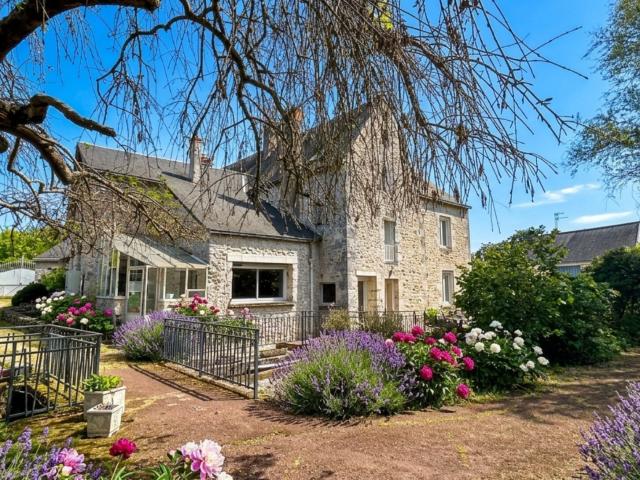 Maison 12 pièces 374 m²