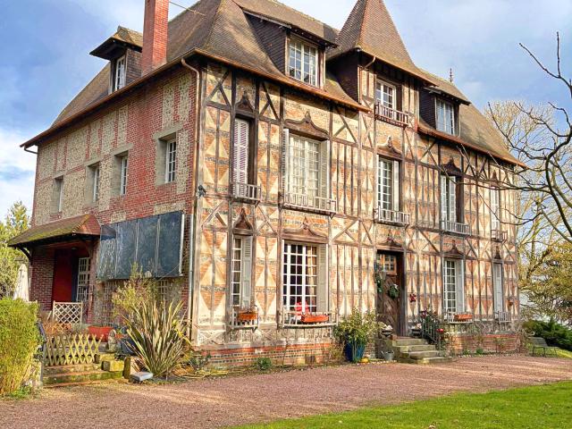 Maison 13 pièces 378 m²
