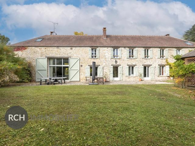 Maison 12 pièces 384 m²