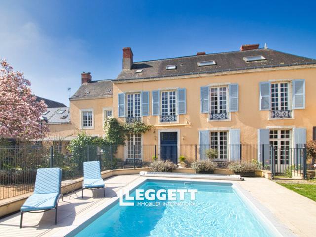 Maison 12 pièces 384 m²