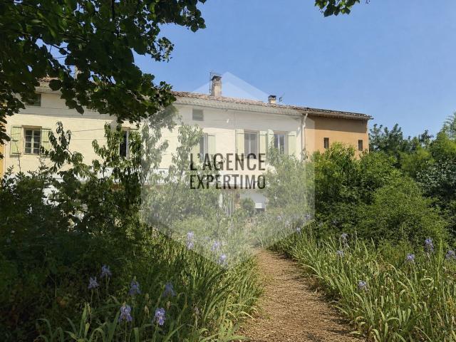 Maison 12 pièces 385 m²