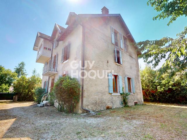 Maison 12 pièces 393 m²