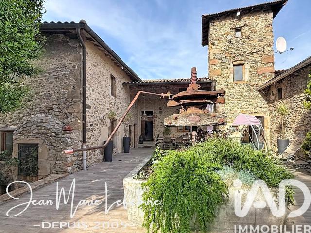 Maison 12 pièces 403 m²