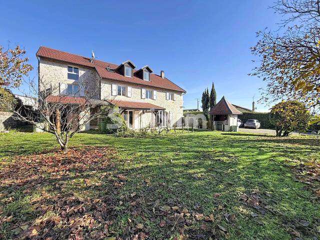 Maison 12 pièces 392 m²