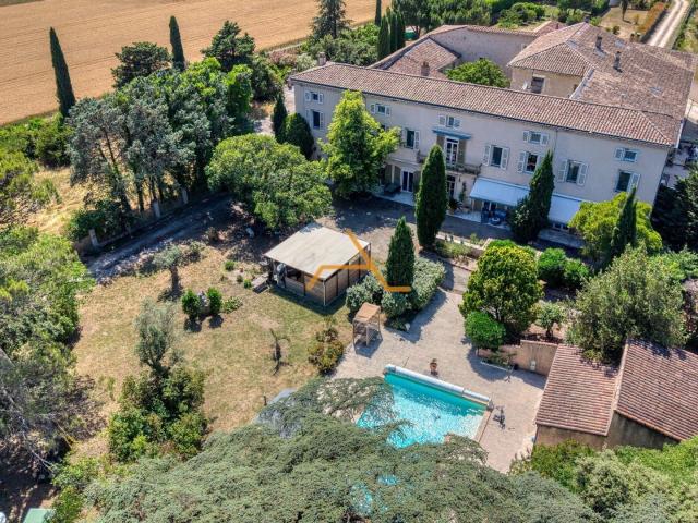 Maison 12 pièces 392 m²