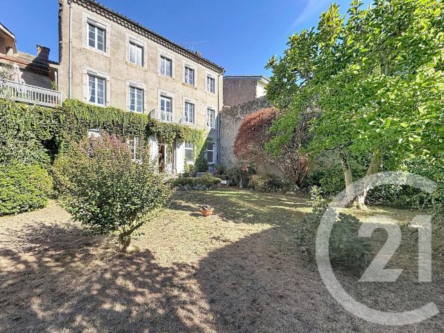Maison 12 pièces 394 m²