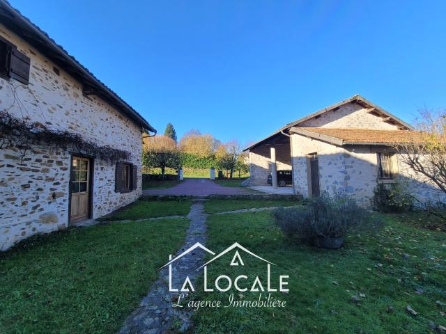 Maison 12 pièces 395 m²