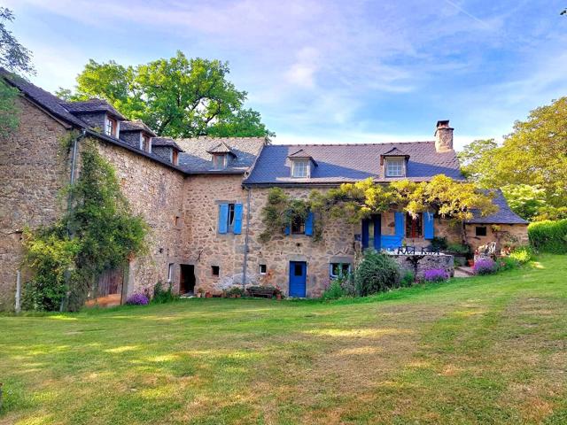 Maison 12 pièces 398 m²