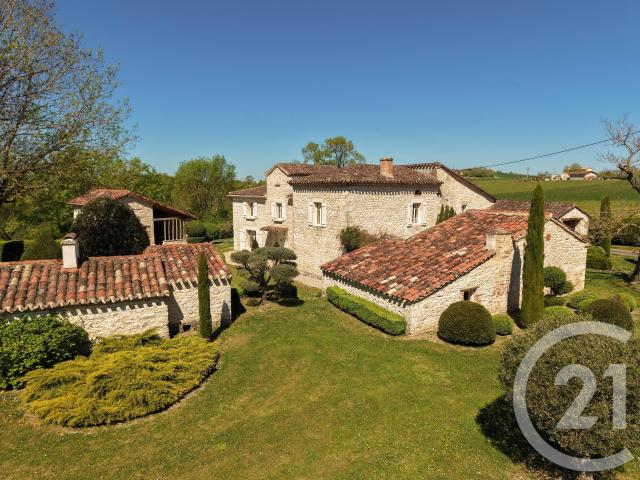 Maison 12 pièces 399 m²
