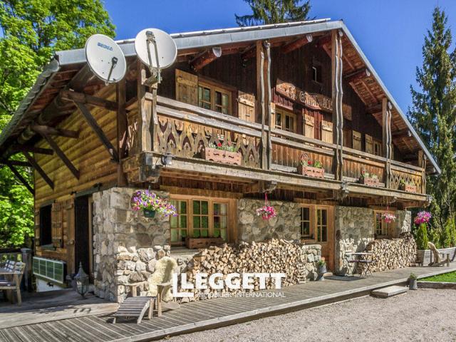 Maison 12 pièces 300 m²