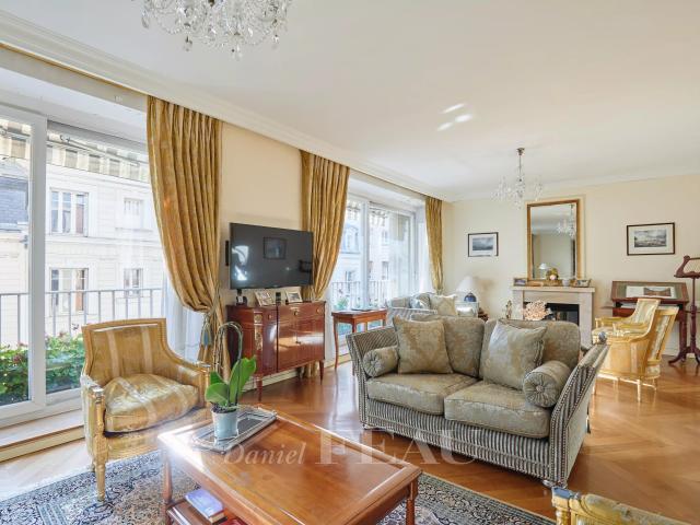 Maison 12 pièces 300 m²