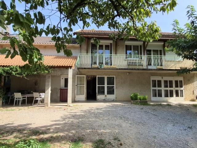 Maison 12 pièces 300 m²