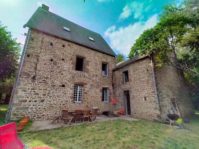 Maison 12 pièces 300 m²