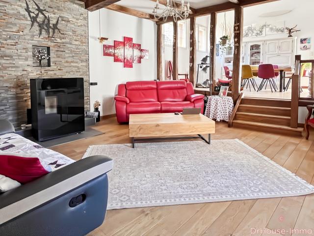 Maison 12 pièces 301 m²