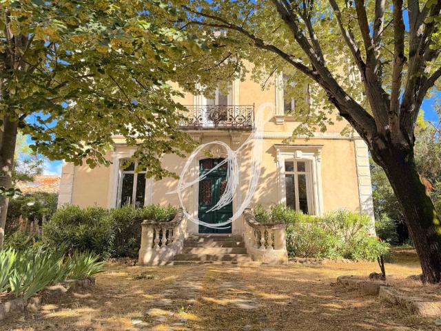 Maison 12 pièces 302 m²