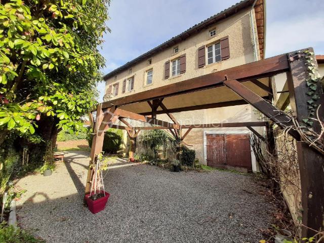 Maison 12 pièces 304 m²