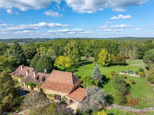 Maison 12 pièces 305 m²